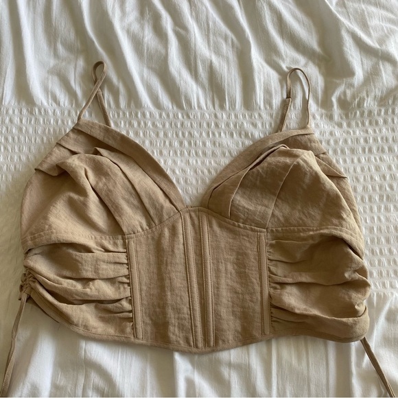 H&M women’s Beige cropped corset style tank top size large - Picture 9 of 12